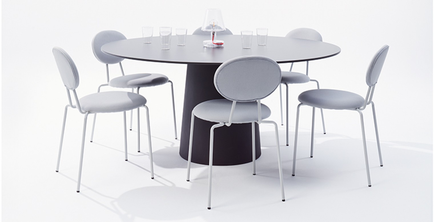 RNA 141 chairs_ available in seven standard colors